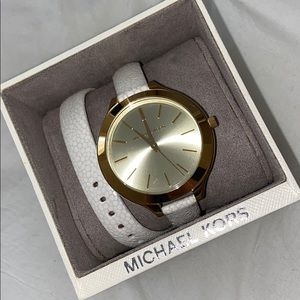 Michael Kors women hand watch